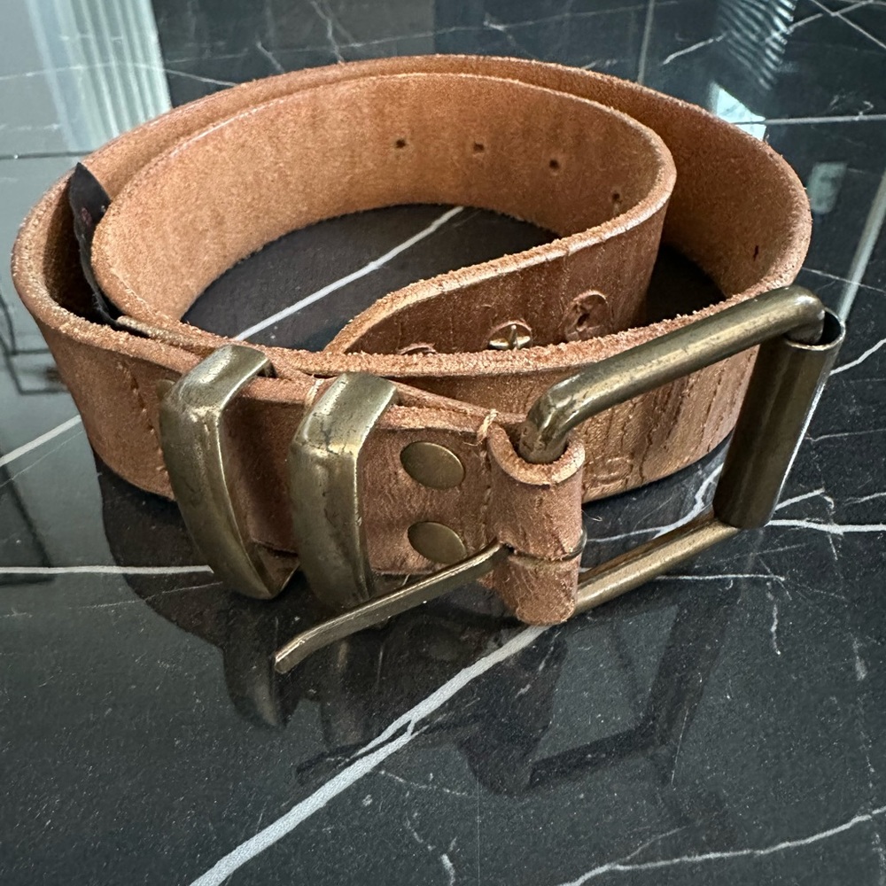 Belt IKKS 80 size gold hardware like new. Worn once or twice